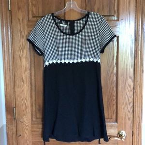 Vintage plaid daisy dress